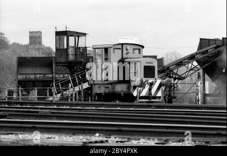 A Ruston diesel shunter locomotive at Underwood`s Coal Yard, Droitwich, Worcestershire, England, UK. 29th October 1986. Stock Photo